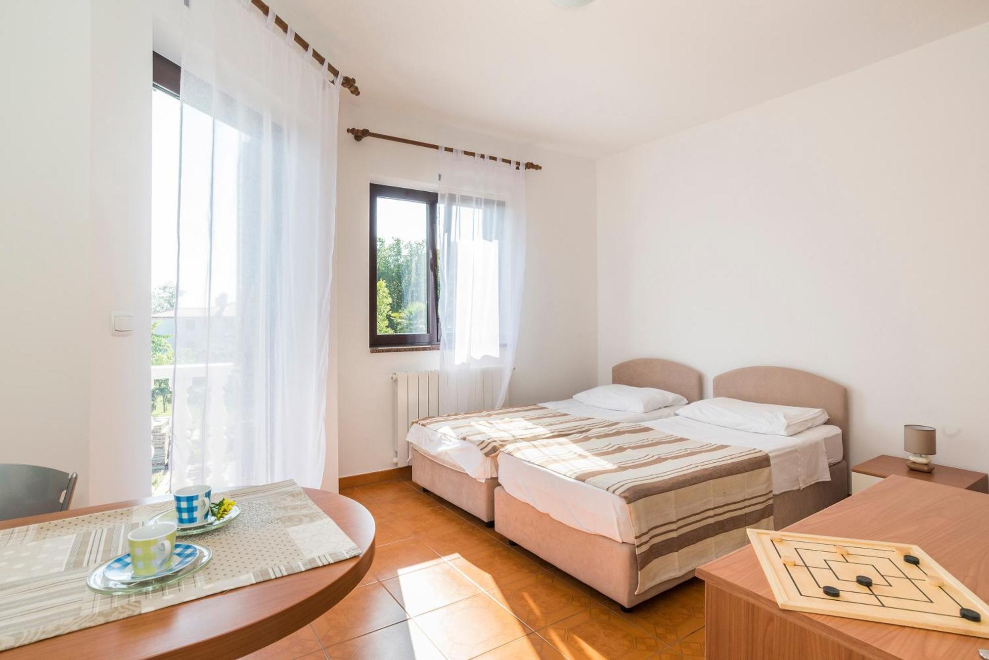 Apartments Vienna Zambratija  Kamer foto